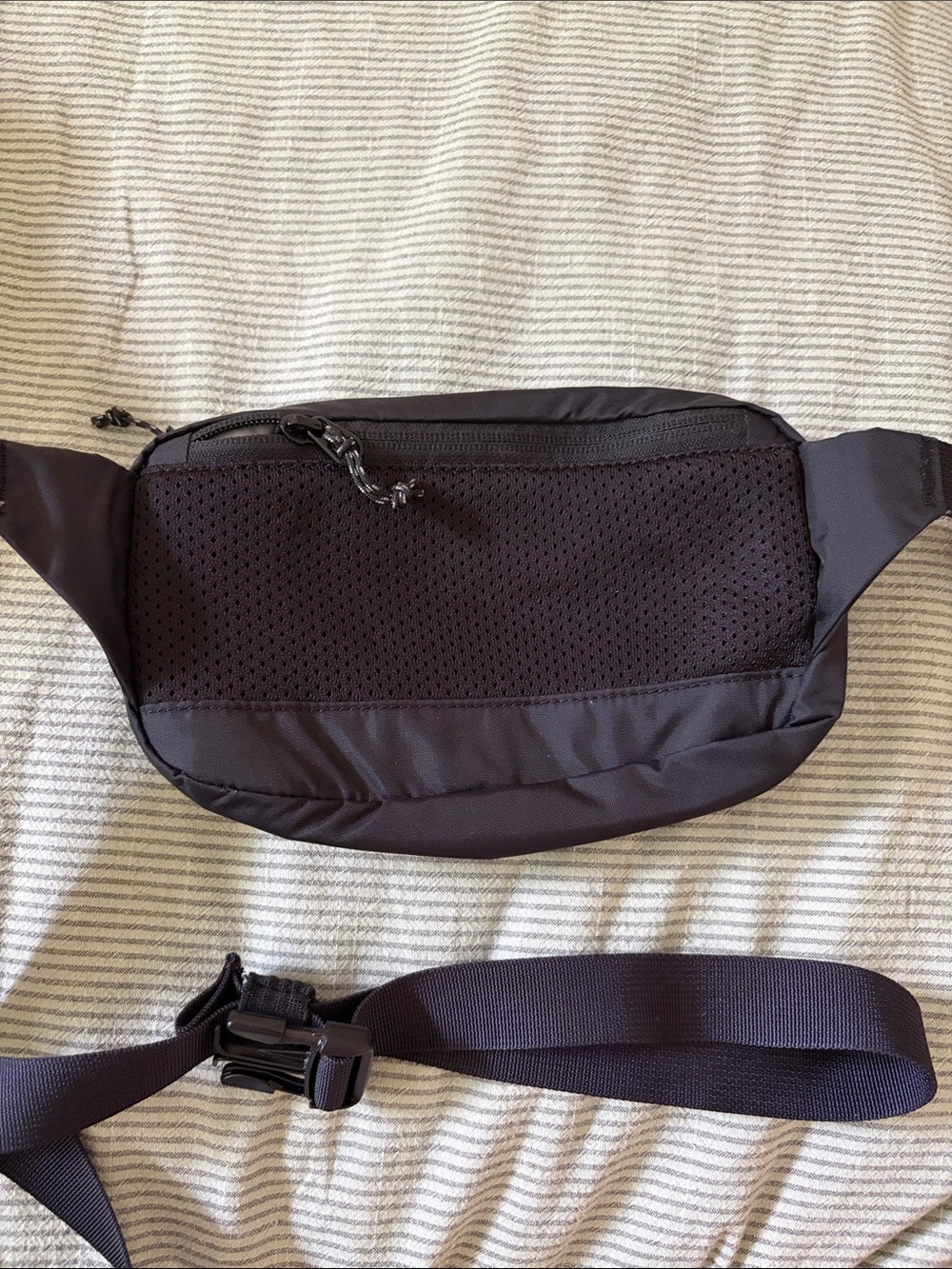 Fjallraven Fanny Pack - Black - Picture 2 of 3